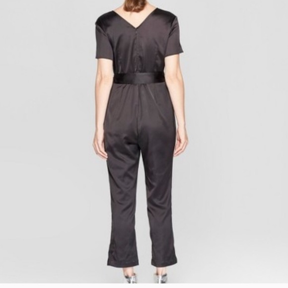 Sleek jumpsuit - Picture 2 of 2